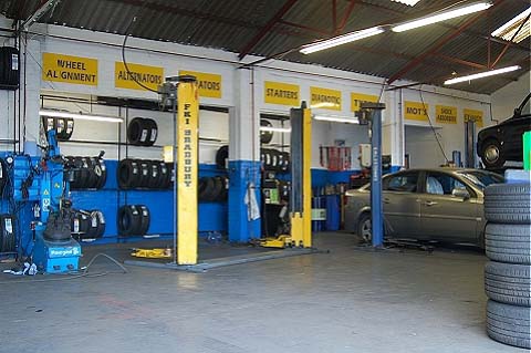 Renault Van Glasgow Vehicle Servicing Garage