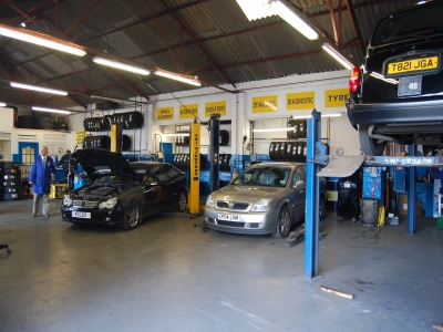 Best Fit Glasgow Renault VanServicing, MOT and Tyres Site